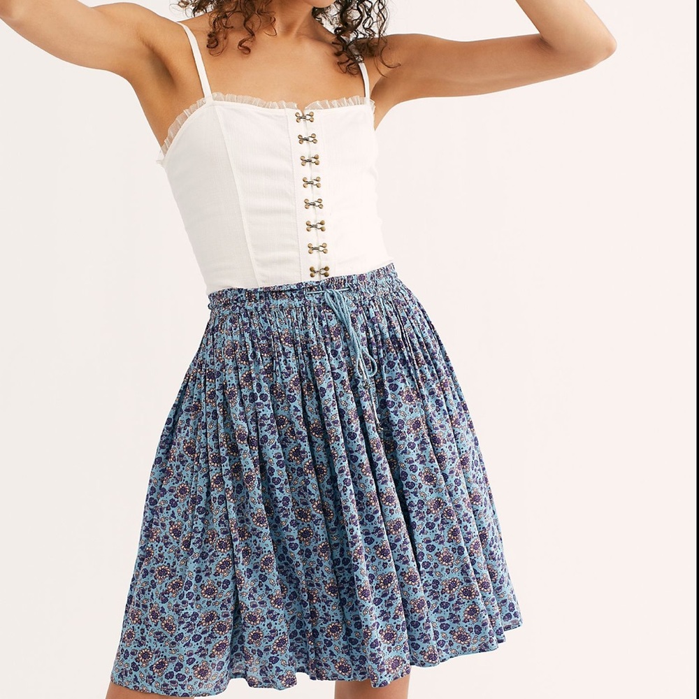 FREE PEOPLE Printed Shifty Shorts NWT